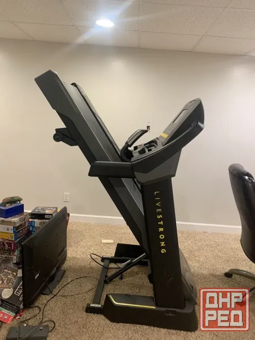 Беговая дорожка LiveStrong Fitness LS10.0T Макеевка - изображение 5