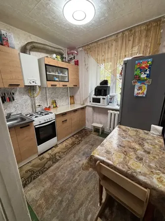 Продам 2-х комн. квартиру пл. Бакинских Комиссаров Донецк
