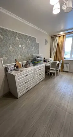 Сдаю 3х комнатную просторную (90 кв) Донецк