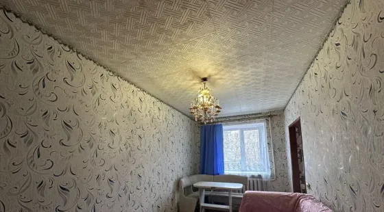 Сдается трешка в Ленинском районе на 4 этаже. Донецк
