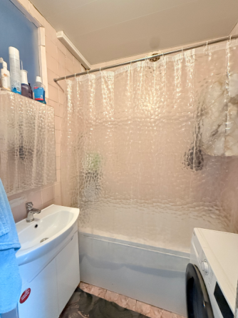 Продам 3ком.квартиру ,ул.Депутатская Макеевка