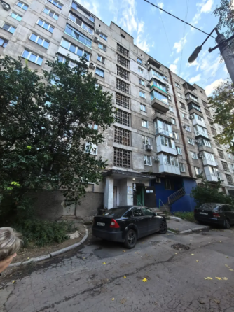 Продам трёхкомнатную квартиру Донецк