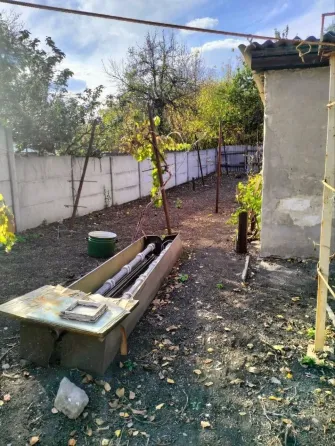 Продаётся с гаражом большой 6-ти комнатный дом с флигелем в Куйбышевском районе Донецк
