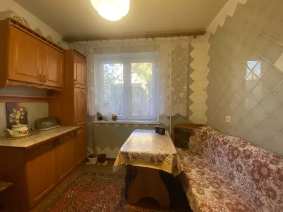 Сдам 3 ком.кв Кировском районе , ул. Бирюзова 2. шахта Скочинского Донецк