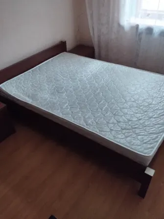 Кровать двухспальную с матрасом Донецк