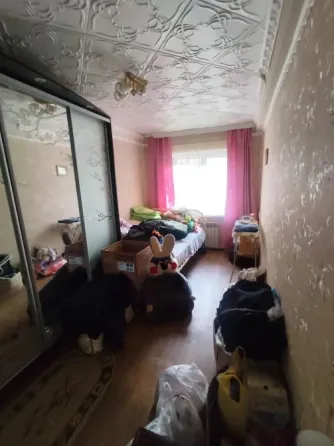 Продается 4-комн. квартира г.Торез, м-н 4  Торез