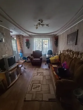 Продается 4-комн. квартира г.Торез, м-н 4  Торез