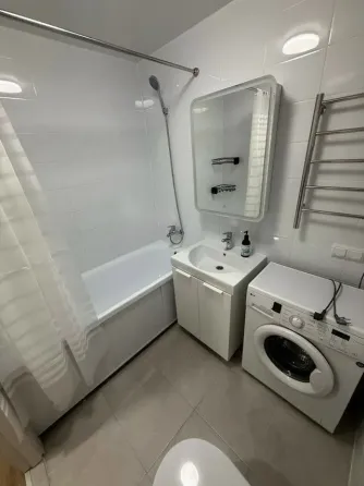 Сдам на долгий срок двухкомнатную квартиру, 2/5 этаж, 42 кв. м Донецк