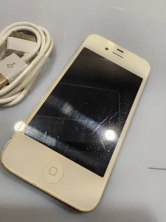 Продам iPhone 4s 16Gb White. Донецк