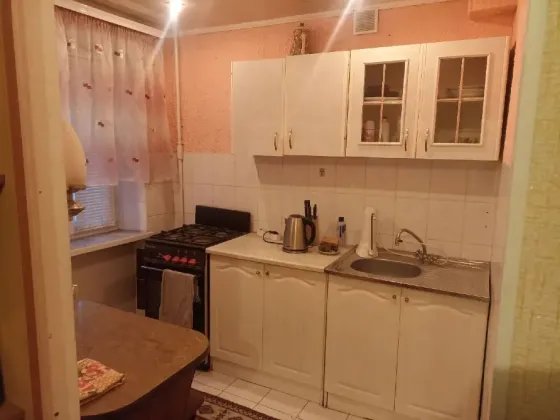 Продам 1-к квартиру (малосемейка), 7/9 эт. Донецк