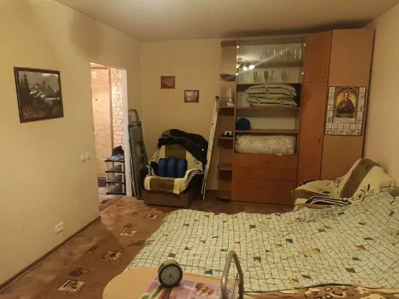 Продам 1-к квартиру (малосемейка), 7/9 эт. Донецк