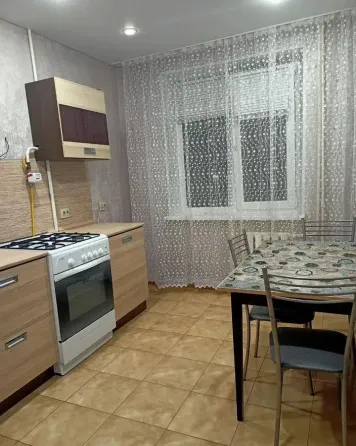 сдам 3ёх комнатную квартиру Донецк