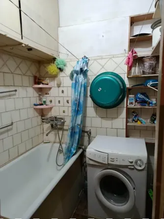Продам 2х ком.кв-ру на Заперевальной 49 м кв. Донецк