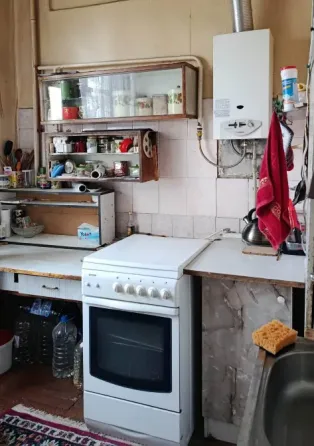 Продам 2х ком.кв-ру на Заперевальной 49 м кв. Донецк