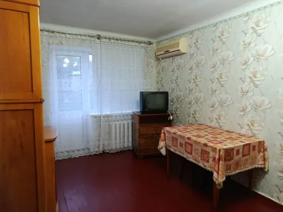 Продам 2х ком. кв-ру возле Покровского рынка Донецк