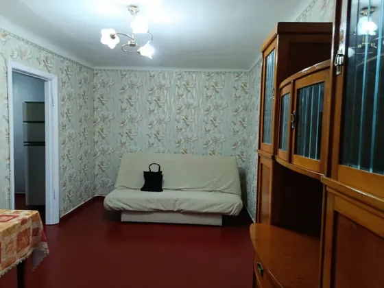 Продам 2х ком. кв-ру возле Покровского рынка Донецк