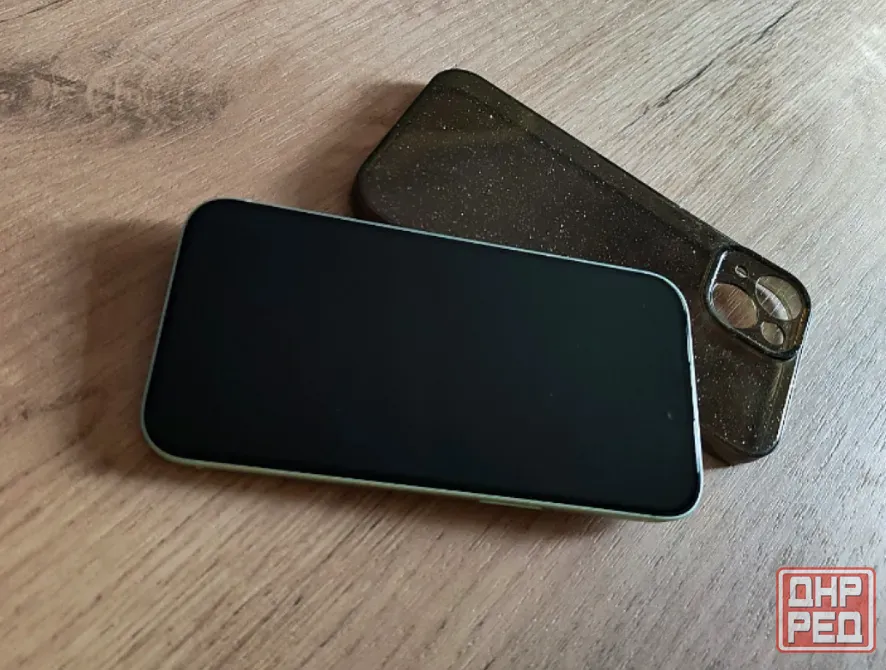 iPhone 15 128 GB, зелёный. Макеевка - изображение 3