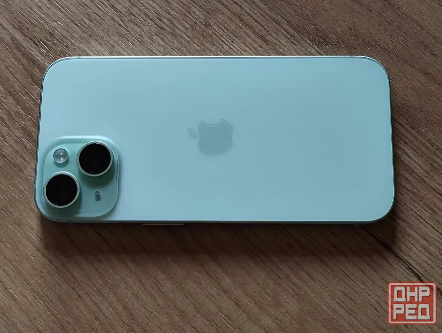 iPhone 15 128 GB, зелёный. Макеевка - изображение 2