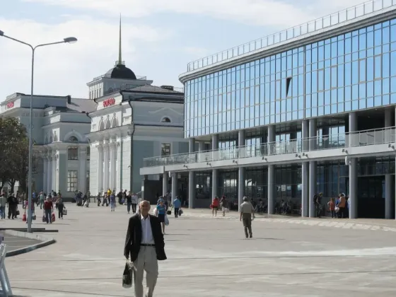 Продам отличную 2 к.кв На Жд вокзале с добротным ремонтом мебелью и техникой . Донецк