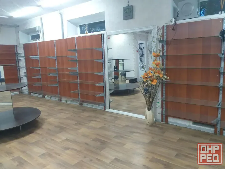 Продам Магазин на Жд 100 кв м с отдельным входом Донецк - изображение 1