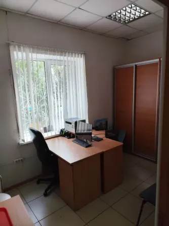 Продам Магазин с ремонтом 3 уровня Детский Мир отдельно стоящее здание.Без комиссии ! Торг ! Донецк