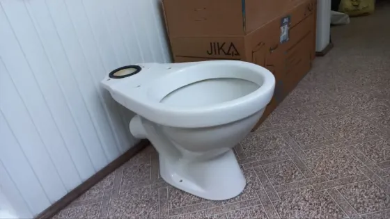 Унитаэ Jika б/у с бачком Донецк
