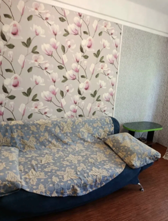 Ехать в офис не нужно! 2к кв в Пролетарском районе. Остановка Коммунистическая. Рядом 125 школа.ан Донецк