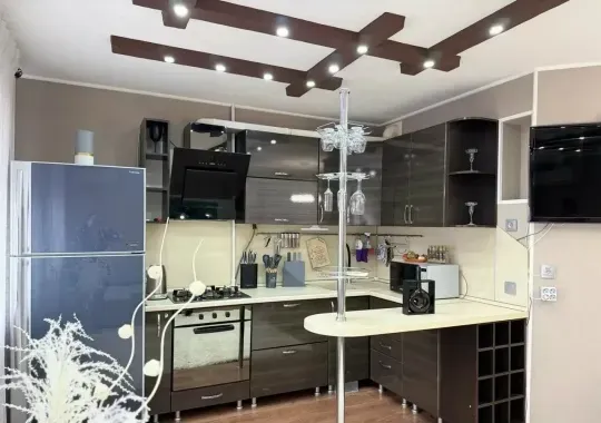 Сдаю двухкомнатную квартиру на долгий срок, 55 кв.м2, 3 этаж. Донецк