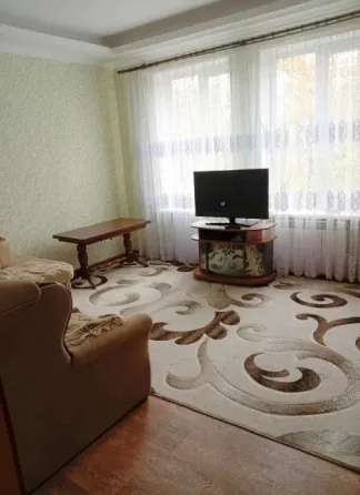 Продам 3комнатную сталинку на Бажанова Макеевка Макеевка