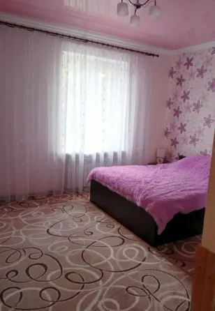 Продам 3комнатную сталинку на Бажанова Макеевка Макеевка