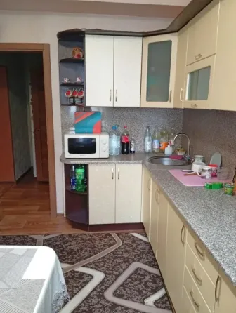 Продам 3комнатную сталинку на Бажанова Макеевка Макеевка