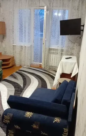 Сдам 1-к квартиру в центре Гвардейки Макеевка