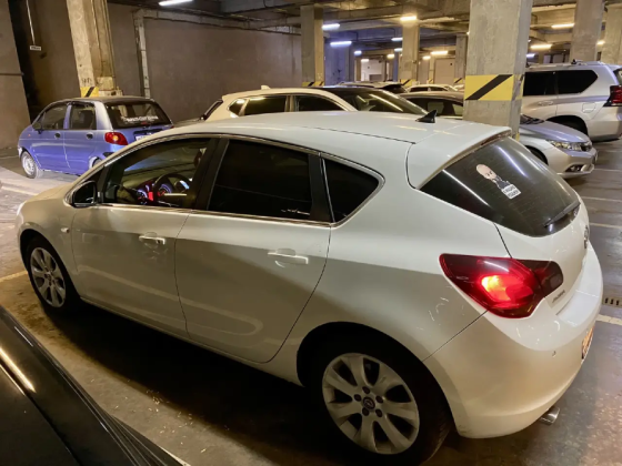 Opel Astra 1.6 AT, 2012 Донецк