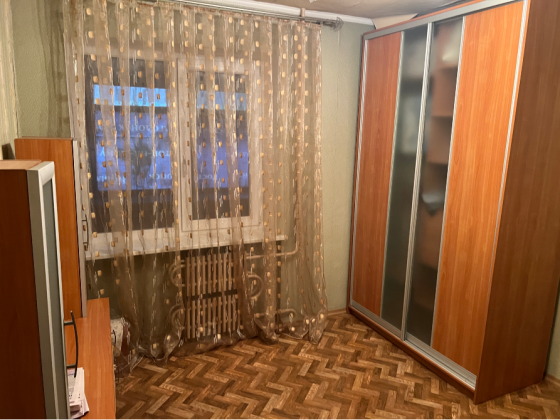 Продается 4-х комнатная квартира Донецк