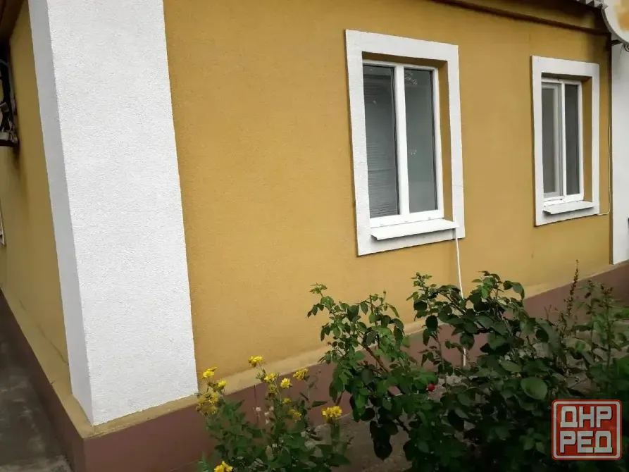 Продаётся 1/2 часть дома, 30 сот. земли, пгт.Старобешево, Старобешевский район. Старобешево - изображение 1