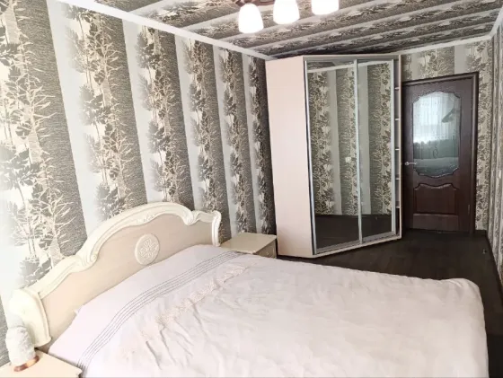 3ком 3/5 пл.Бакинских Комиссаров. VIP. (пр. Васнецова,1 - Евро)! Донецк