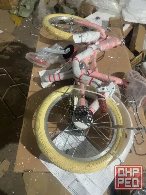 Розовый детский велосипед с корзиной, под сборку Донецк - изображение 2