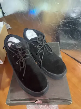 Ботинки UGG Burleigh Chukka, чёрные, EU 42 Донецк