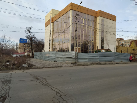 Отдельностоящий бизнес центр ! Макеевка