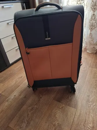 Чемодан с чехлом Донецк