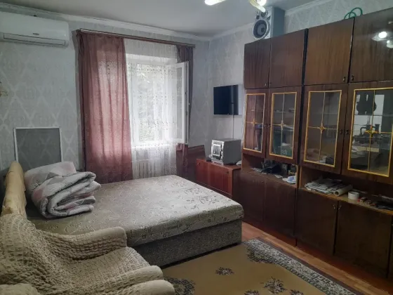 новый вариант!!! продам 1к вертикальная/ул. криворожская, 2/3 Донецк