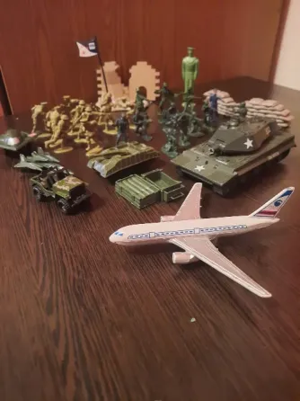 солдатики с техникой Донецк