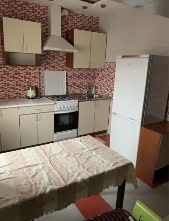 Сдают 2 к. квартиру, Куйбышевский район Донецка по ориентиру: Азотный. Донецк