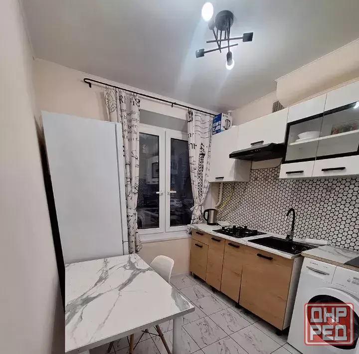 Сдаётся двухкомнатная квартира 38.0 м² этаж 1 г. Донецк Куйбышевский район Донецк - изображение 1
