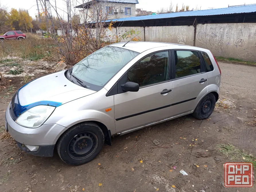 Продам машину Форд Фиеста 2005 года. Макеевка, м-н Зелёный. Машина на ходу. Макеевка - изображение 1