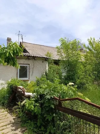 Продам 3 ком. квартиру на земле Донецк