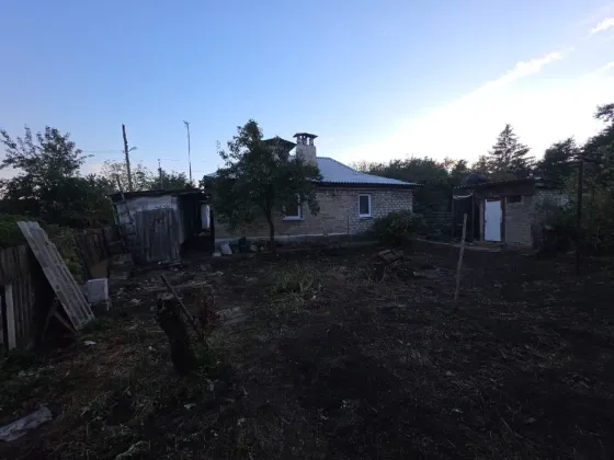 Продается небольшой, но уютный дом в Кировском районе Макеевки, Поселок Ново-Рабочий, улица Рыночная Макеевка