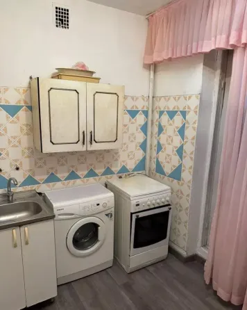 сдам 3ёх комнатную квартиру Донецк