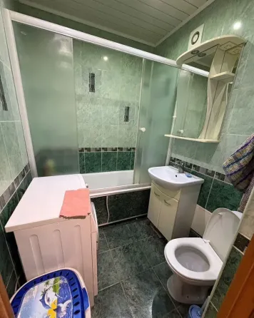 Трехкомнатная квартира Донецк