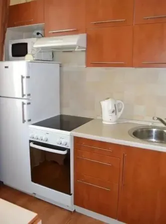 сдам 2ух комнатную квартиру Донецк